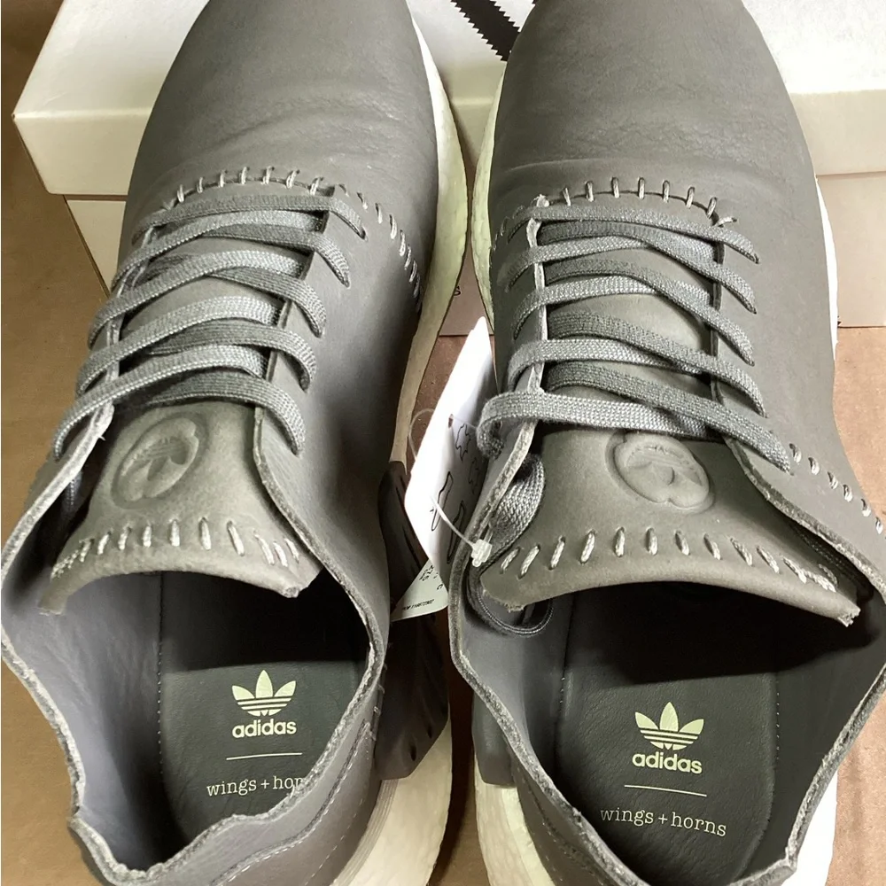 Wings + Horns x Adidas NMD R2 Ash BB3117 Men's Size 10.5